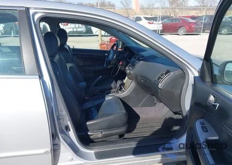 2005 Honda Accord 2.4 Ex z USA, uszkodzony, nr VIN 1HGCM56815A041106